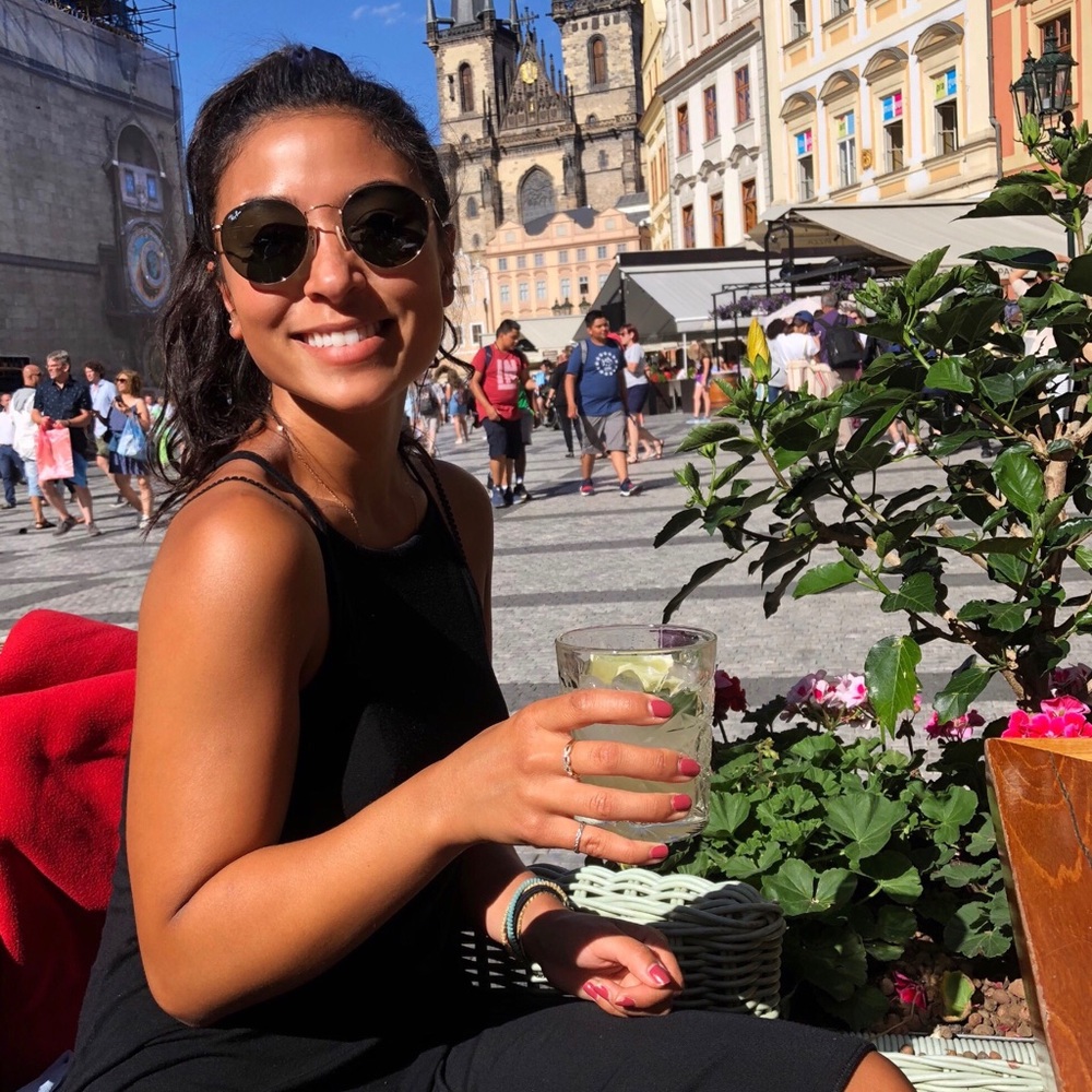 Meet your Posher, Elena